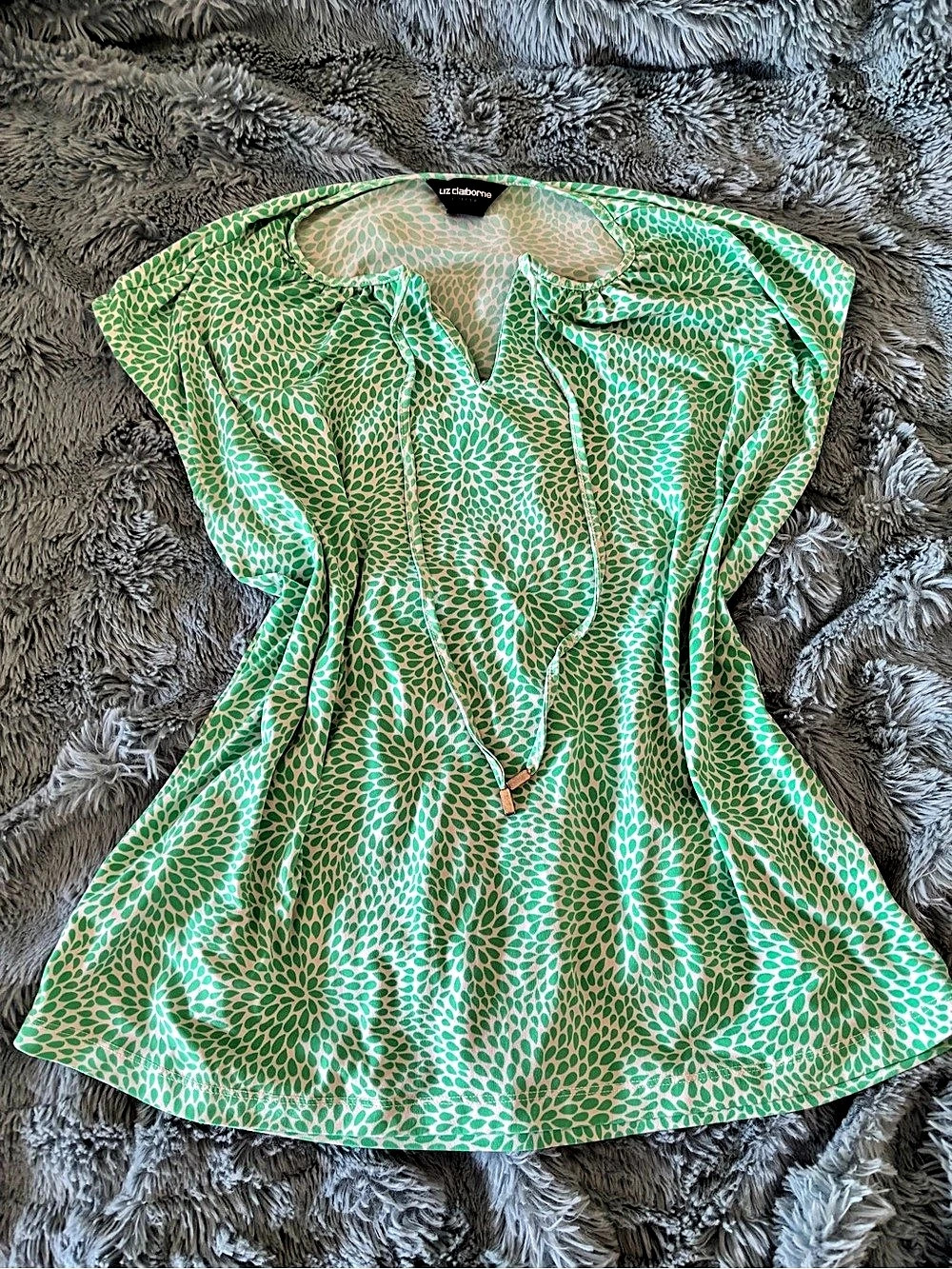 Liz Claiborne Floral V-Neck Blouse in Green & Pink Like New
